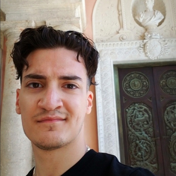 Meet your Posher, Amz - Picture 1 of 1